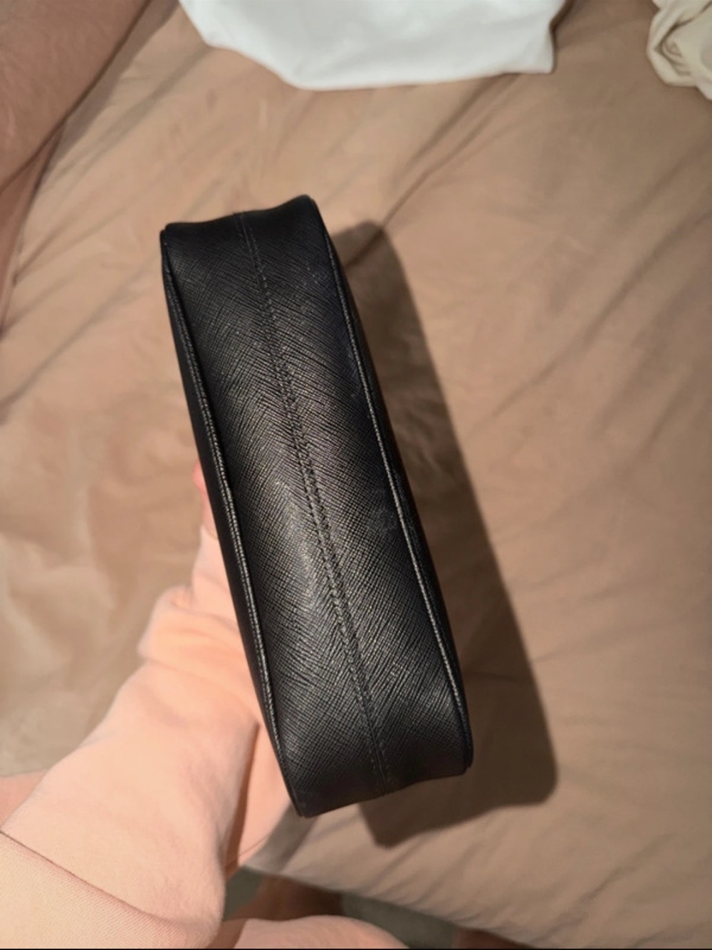 Prada Re-Edition 2005 Black Saffiano Leather Shoulder Bag - Picture 5 of 10